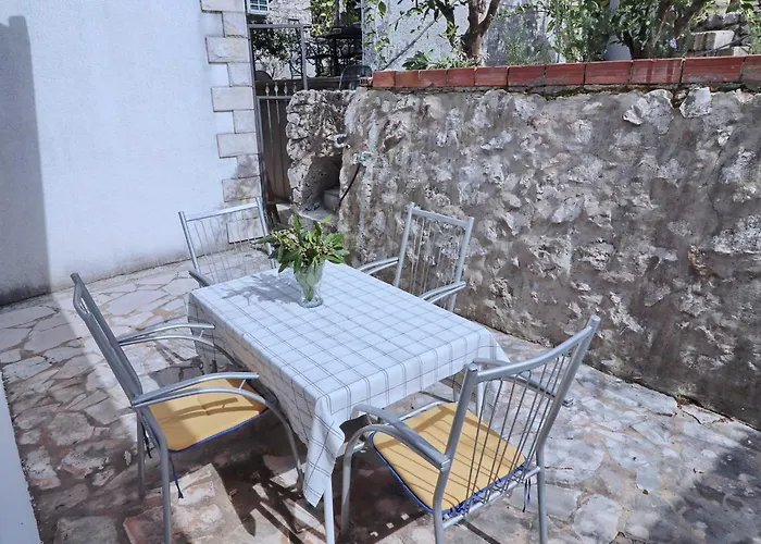 Rosemary-three Bedroom With Terrace And Partial Sea View Dom wakacyjny
