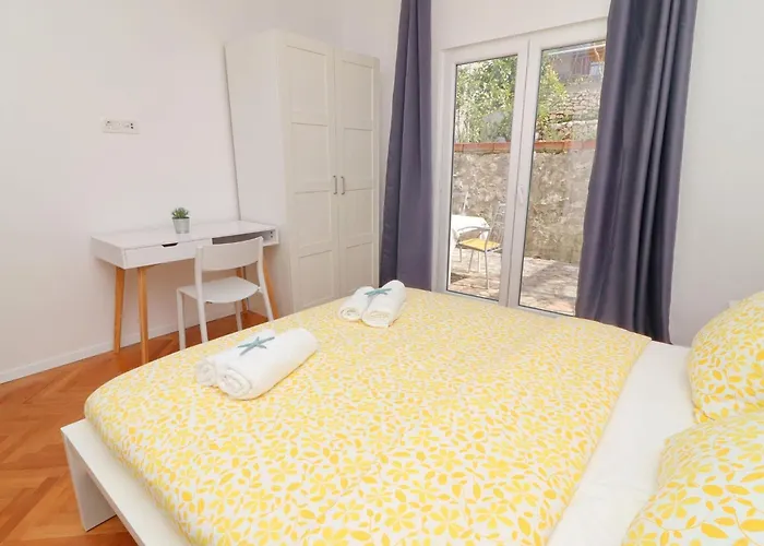 Rosemary-three Bedroom With Terrace And Partial Sea View Dom wakacyjny *