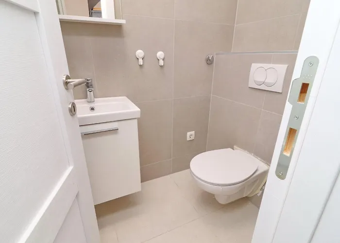 Dom wakacyjny Rosemary-three Bedroom With Terrace And Partial Sea View Klek
