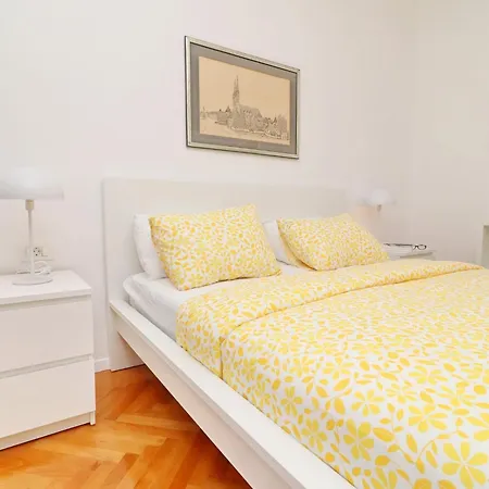 Σπίτι διακοπών Rosemary-three Bedroom With Terrace And Partial Sea View