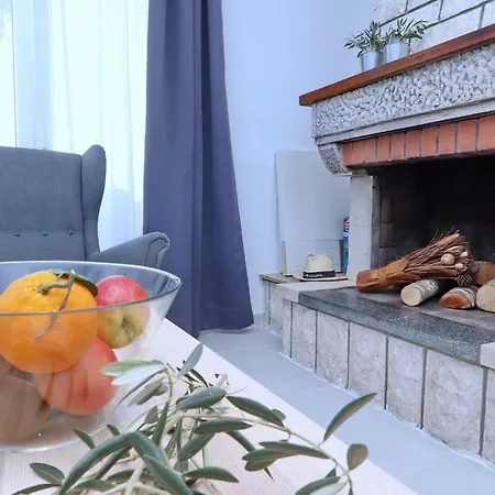 Rosemary-three Bedroom With Terrace And Partial Sea View