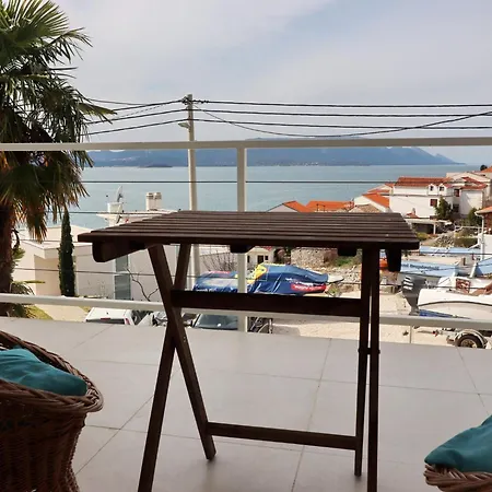 Σπίτι διακοπών Rosemary-three Bedroom With Terrace And Partial Sea View *