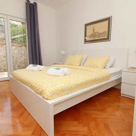 Rosemary-three Bedroom With Terrace And Partial Sea View * Klek