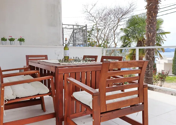 Дом отдыха Rosemary-three Bedroom With Terrace And Partial Sea View Клек