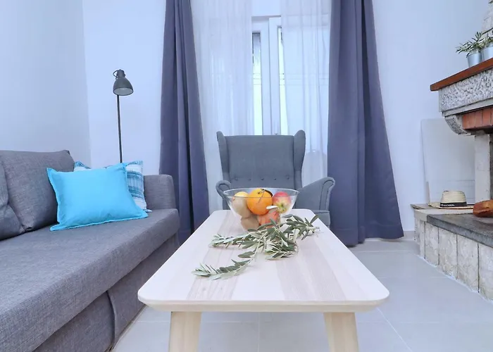 Rosemary-three Bedroom With Terrace And Partial Sea View