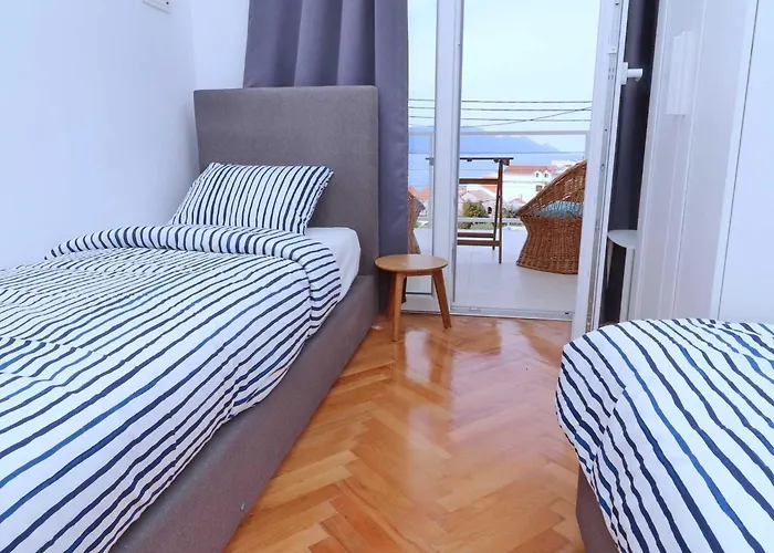 Дом отдыха Rosemary-three Bedroom With Terrace And Partial Sea View
