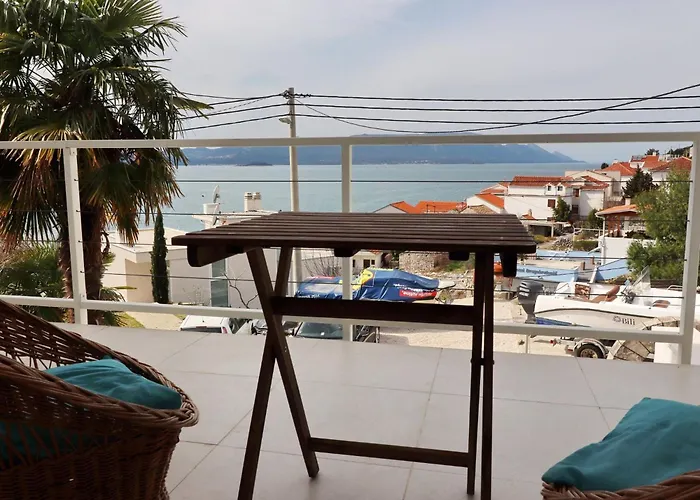 Дом отдыха Rosemary-three Bedroom With Terrace And Partial Sea View *