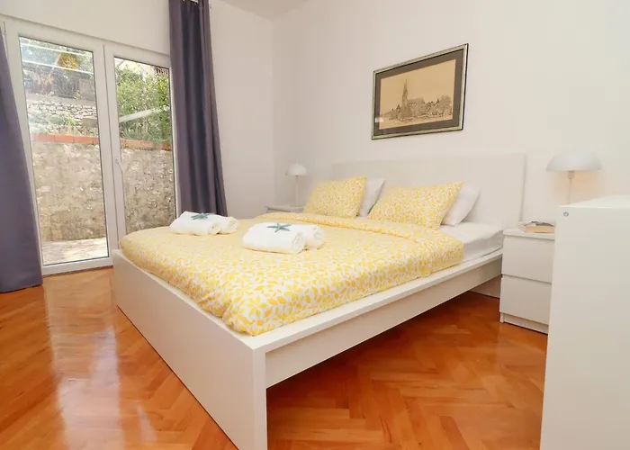 Rosemary-three Bedroom With Terrace And Partial Sea View * Klek