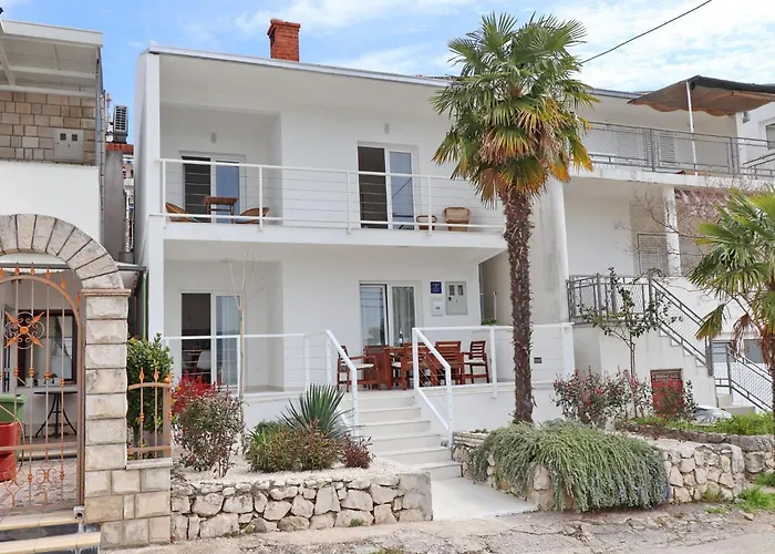 Дом отдыха Rosemary-three Bedroom With Terrace And Partial Sea View Клек